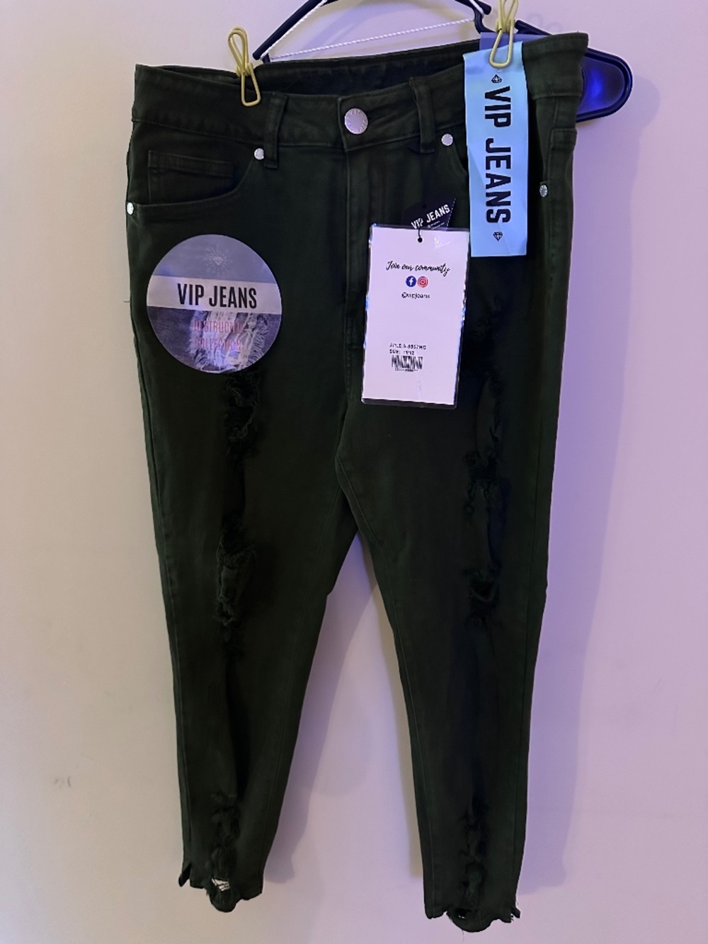 NWT VIP distressed jeans